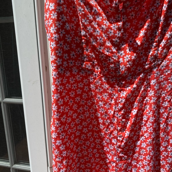 Old navy floral jumpsuit size medium - Picture 3 of 8